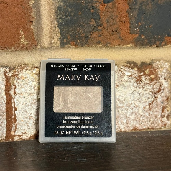 Mary Kay Other - Mary Kay Illuminating Bronzer (GILDED GLOW) .08 oz New Discontinued RARE